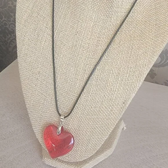 Red Heart Necklace - Picture 4 of 5